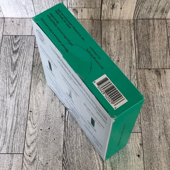 OffCourt - Body Wash Set Of 3 Bottles 3.4 FL. Oz Each - New In Sealed Box - Picture 4 of 5